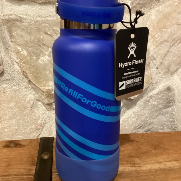 Hydro Flask RARE HTF Surfrider Foundation Cobalt Blue 32oz Bottle - Picture 1 of 3